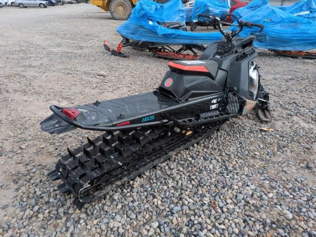 2022 Polaris Snowmobile