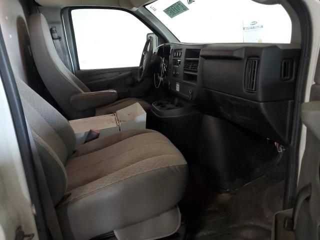 2011 GMC Savana Cutaway G3500