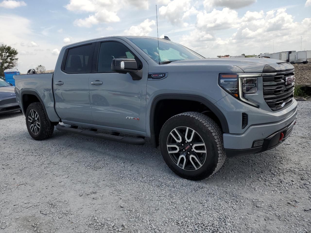 2025 GMC Sierra K1500 AT4