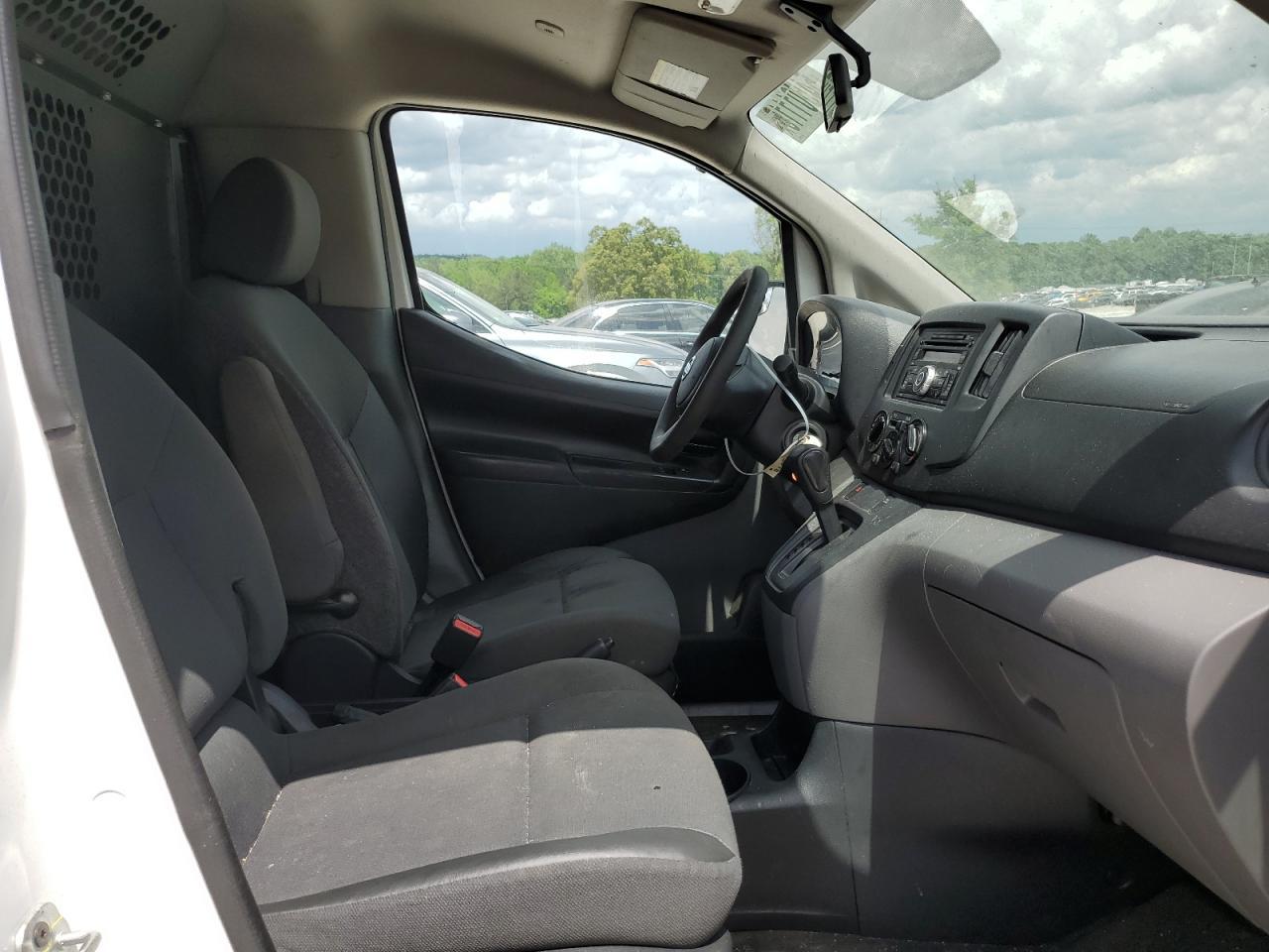 2015 Nissan NV200 2.5S
