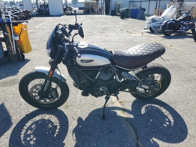 2016 Ducati Scrambler 800