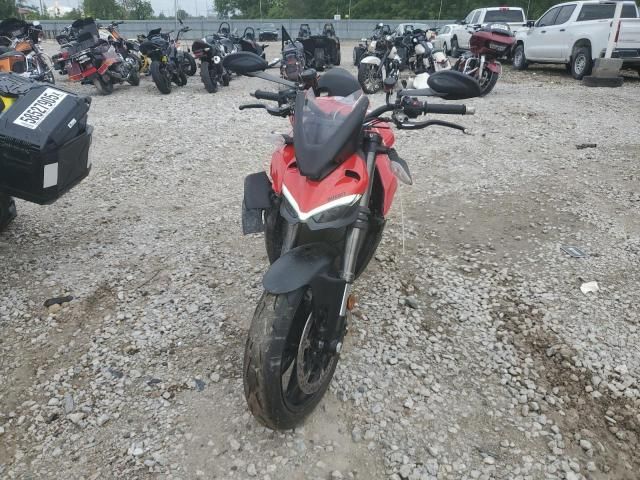 2024 Ducati Streetfighter V4