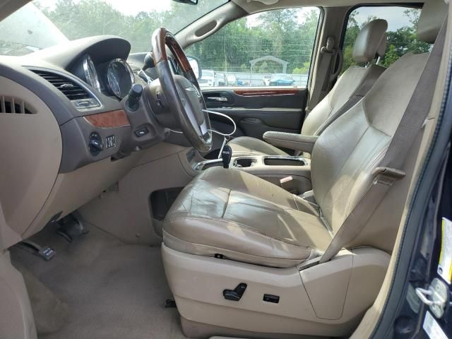 2013 Chrysler Town & Country Limited
