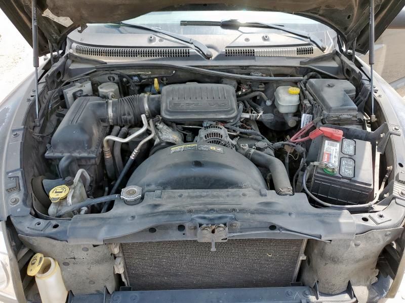 2005 Dodge Dakota Quattro