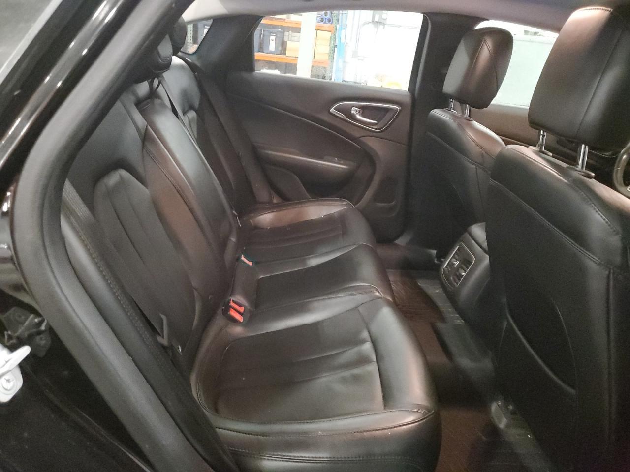 2015 Chrysler 200 c