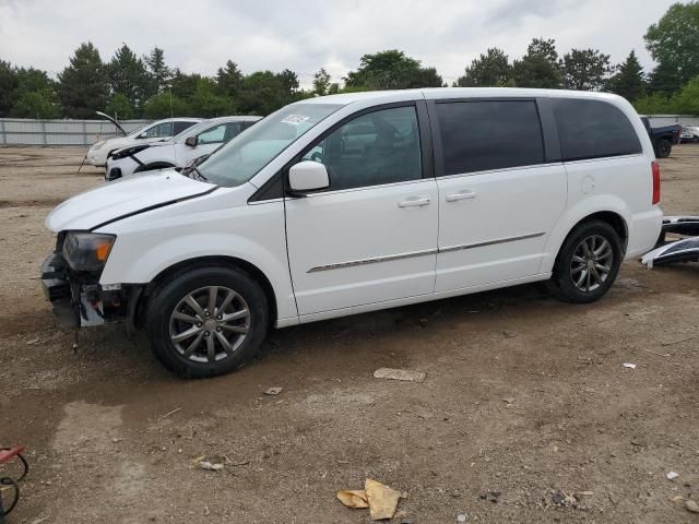 2014 Chrysler Town & Country S