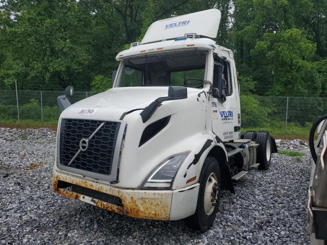 2019 Volvo Vnr Semi Truck