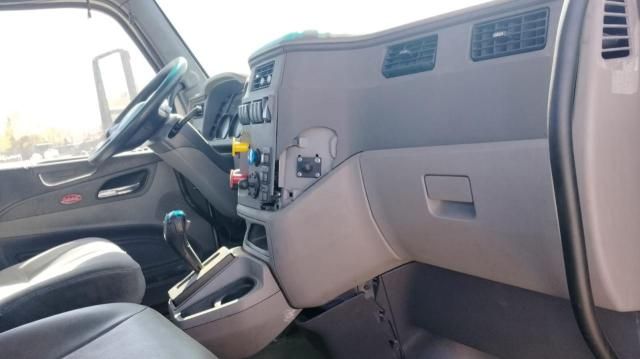 2015 Peterbilt 579