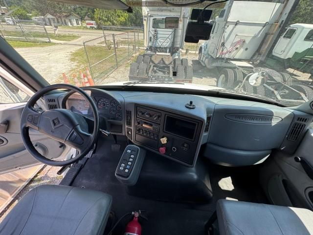 2005 International 8000 8600