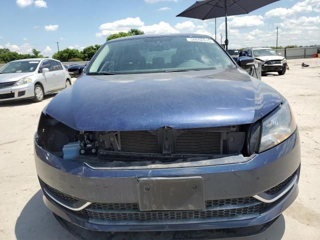 2014 Volkswagen Passat SE