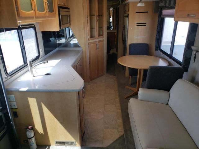 2005 Workhorse Custom Chassis Motorhome Chassis W24