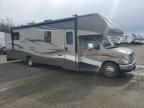 2013 Ford Econoline E450 Super Duty Cutaway Van