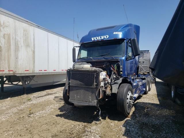 2007 Volvo VNL Semi Truck