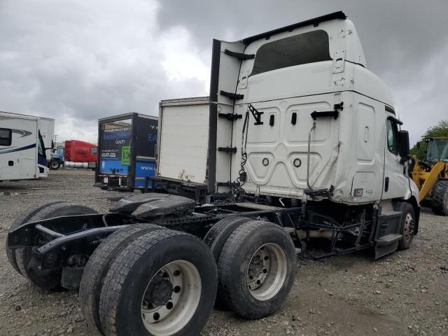 2023 Freightliner Cascadia 116 Semi Truck