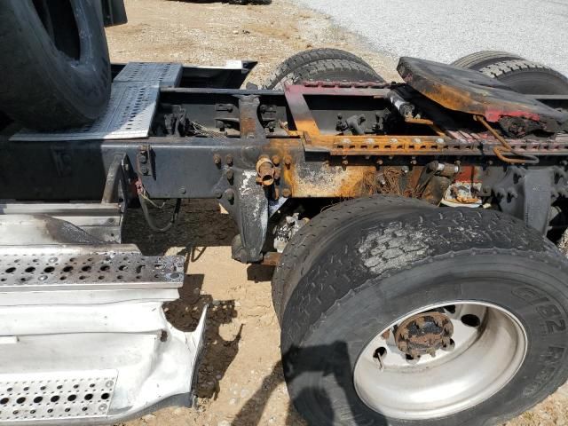 2006 Freightliner Columbia Semi Truck