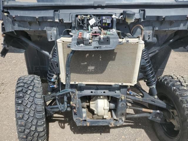 2022 Can-Am Defender 6X6 XT HD10