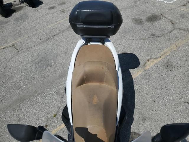 2010 Yamaha YP400