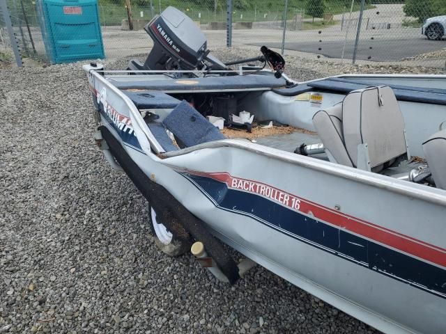 1990 Alumacraft Boat