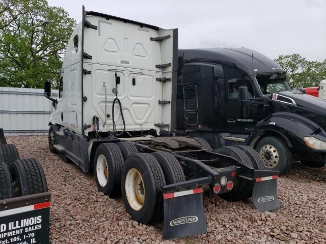 2019 Freightliner Cascadia 126 Semi Truck