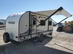 2019 Winnebago Camper