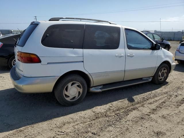 2000 Toyota Sienna LE