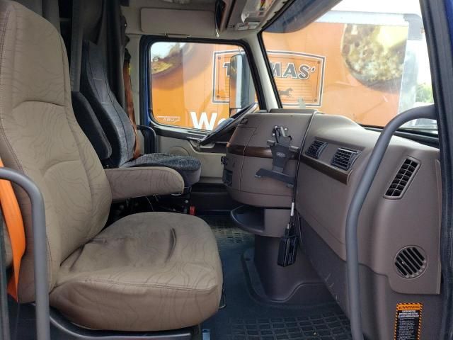 2017 Volvo VN VNL