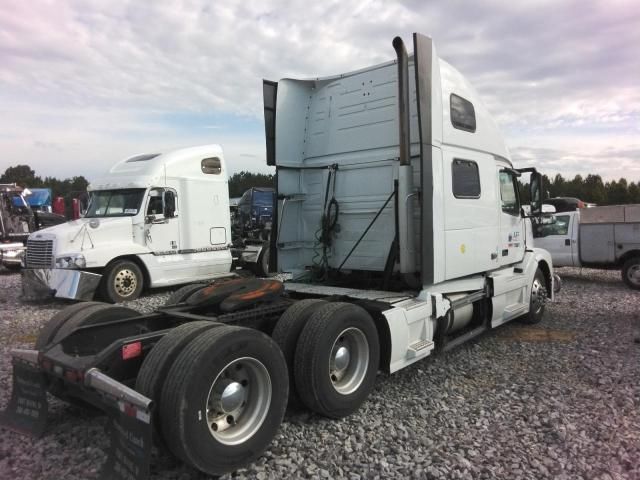 2018 Volvo VNL Semi Truck