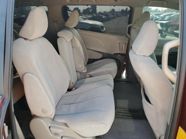 2011 Toyota Sienna LE