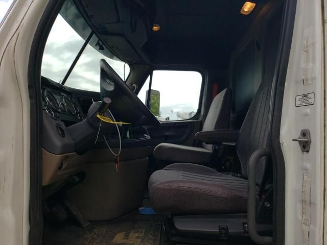 2016 Freightliner Cascadia Truck Cab AND Chassis
