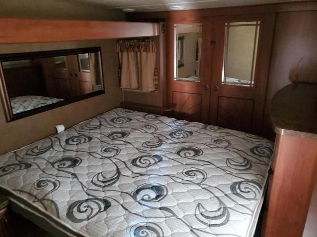 2014 Wildwood 2014 Foresriver 5th Wheel