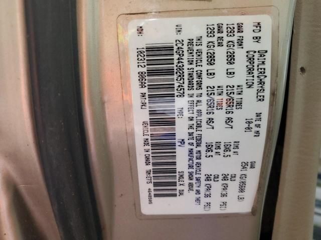 2002 Chrysler Town & Country LX
