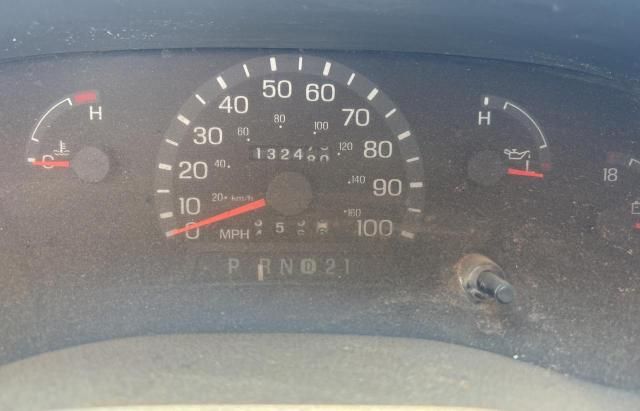 2003 Ford Econoline E350 Super Duty Cutaway Van