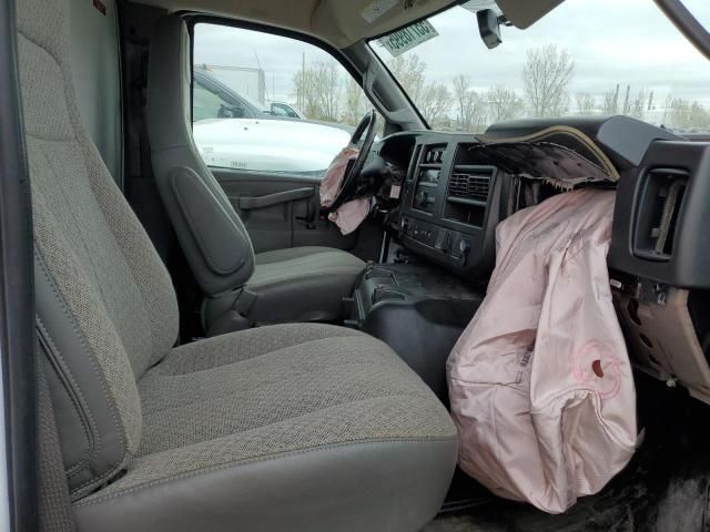 2023 GMC Savana Cutaway G3500