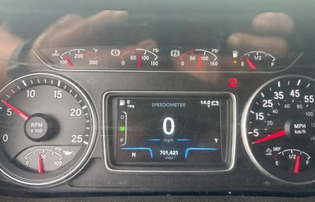 2018 International LT625