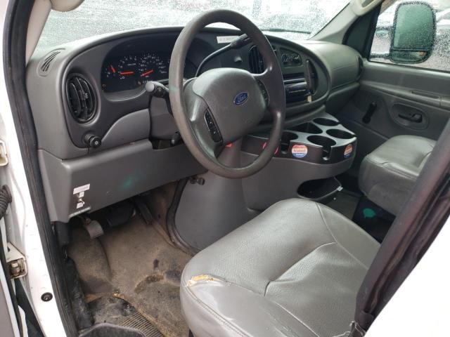 2006 Ford Econoline E350 Super Duty Cutaway Van