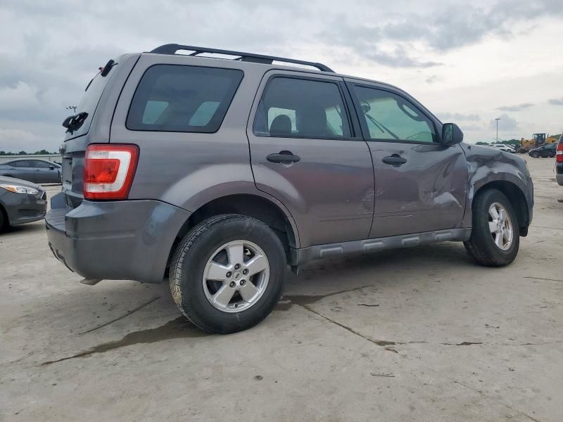 2010 Ford Escape XLS