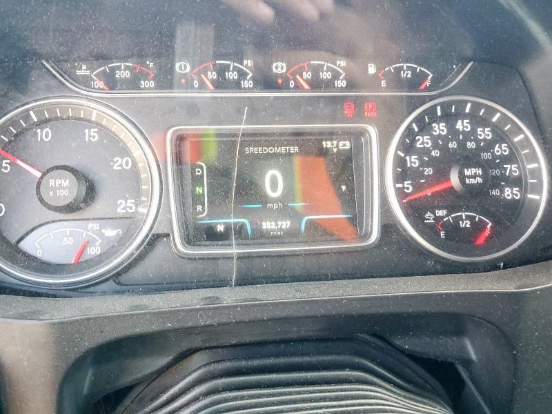 2019 International LT625