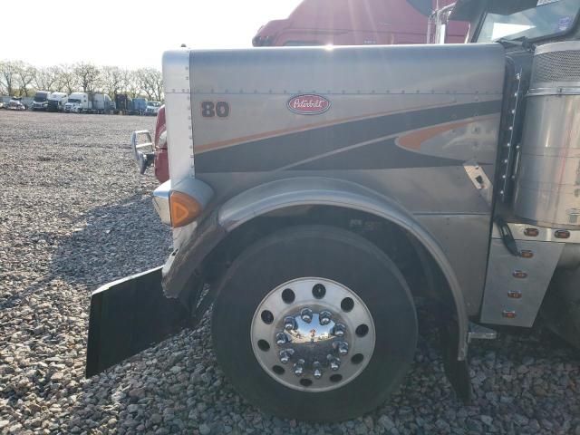 2007 Peterbilt 379 Semi Truck