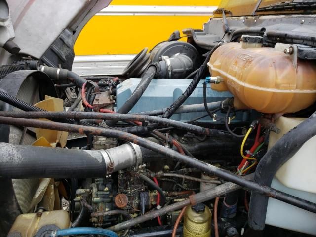 2006 Freightliner Columbia Semi Truck