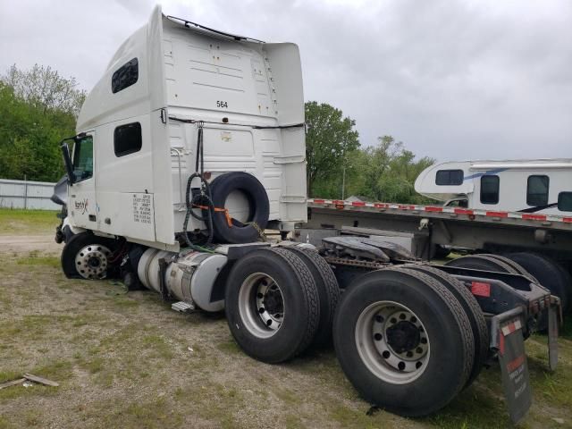 2019 Volvo VNL Semi Truck