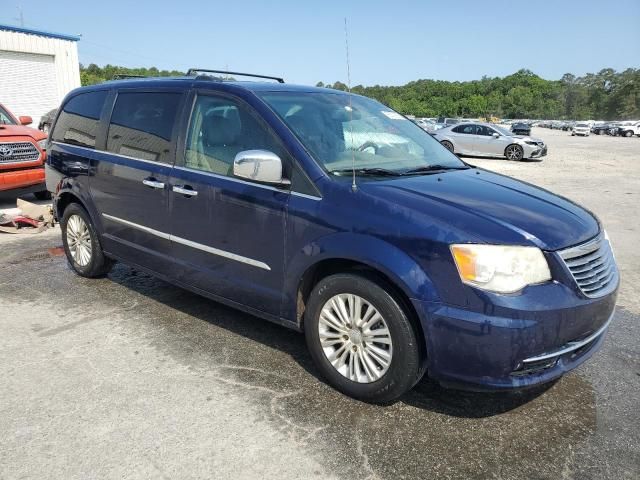 2013 Chrysler Town & Country Limited