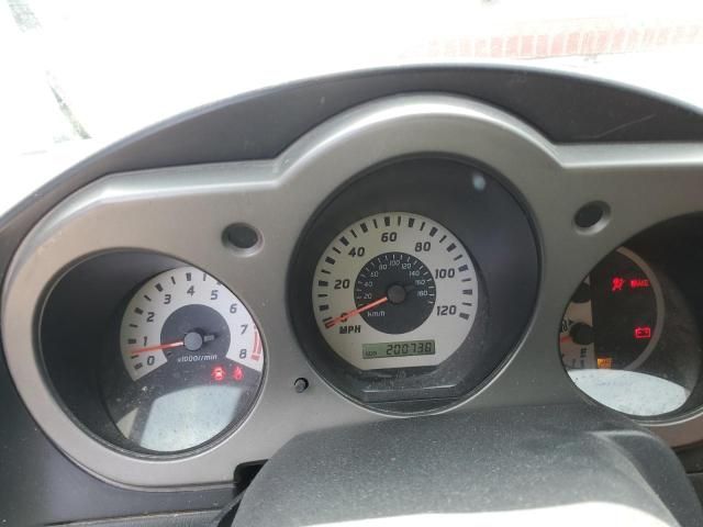 2004 Nissan Frontier Crew Cab XE V6