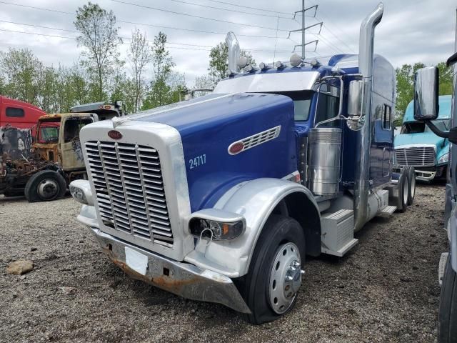 2015 Peterbilt Tractor 2015 Peterbilt 389 Semi Truck