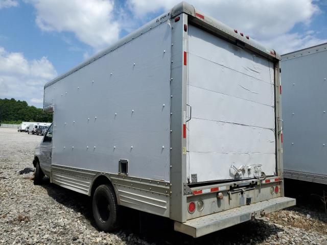 2007 Ford Econoline E450 Super Duty Cutaway Van