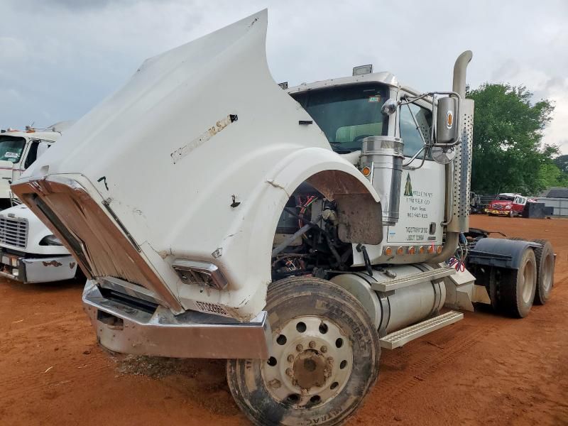 2015 Western Star 2015 Western Star 4900 Semi Truck