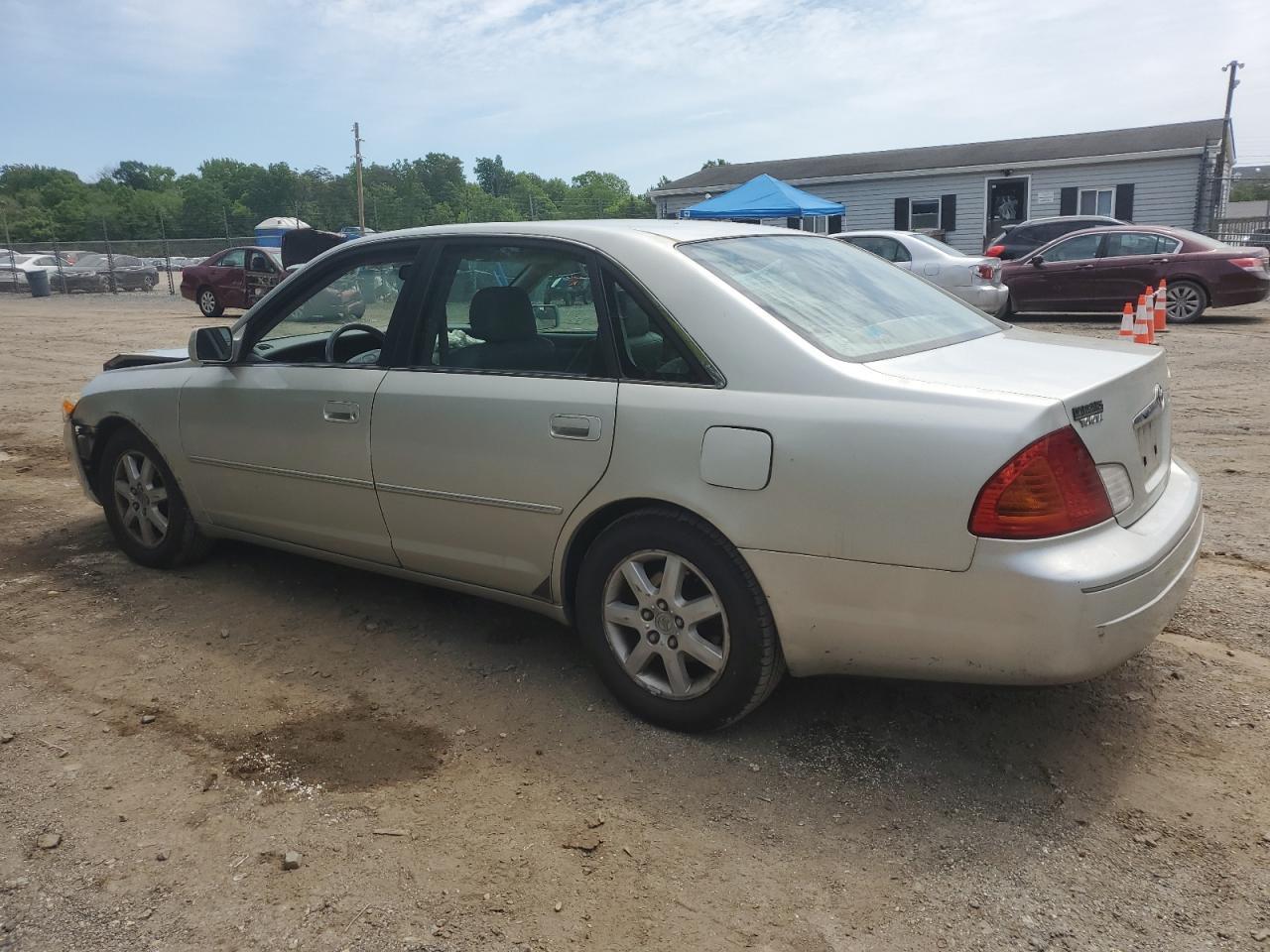 2000 Toyota Avalon xl