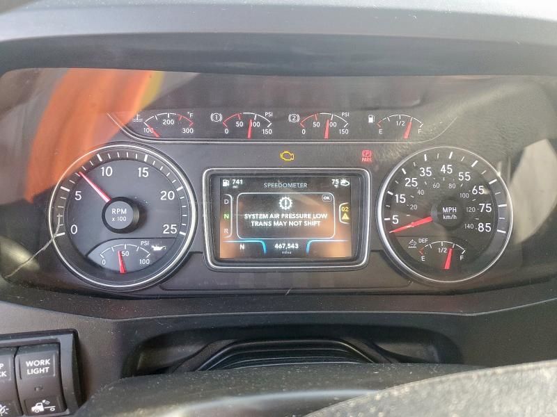 2020 International LT625
