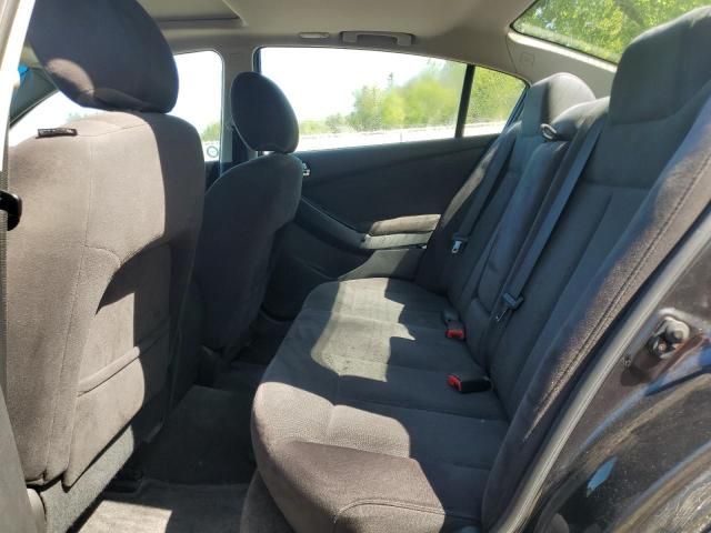2010 Nissan Altima Base