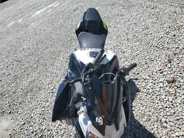 2021 Kawasaki ZR900 F