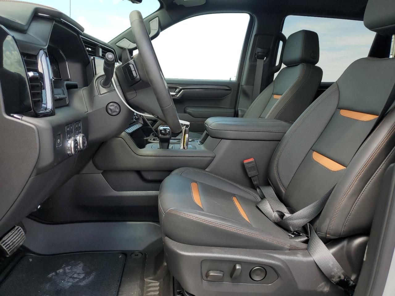 2025 GMC Sierra K1500 AT4